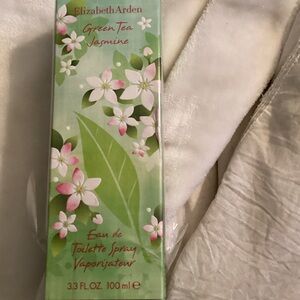 Elizabeth Arden Green Tea Jasmine Eau de Toilette Spray - Green and White